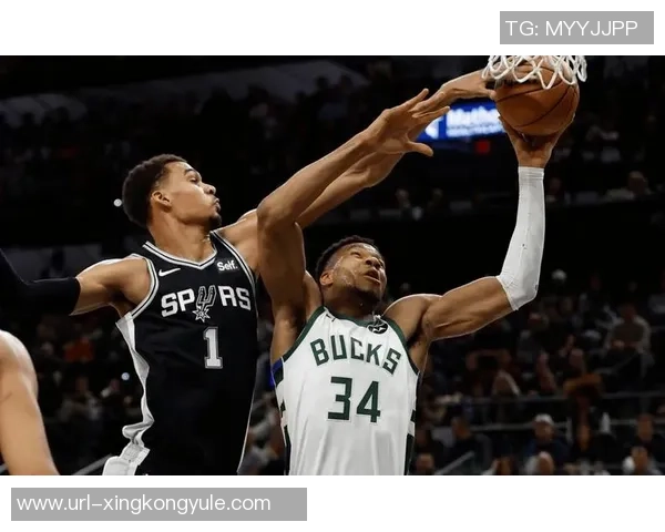 路威建议文班亚马向字母哥学习提升持球能力加强转换进攻表现