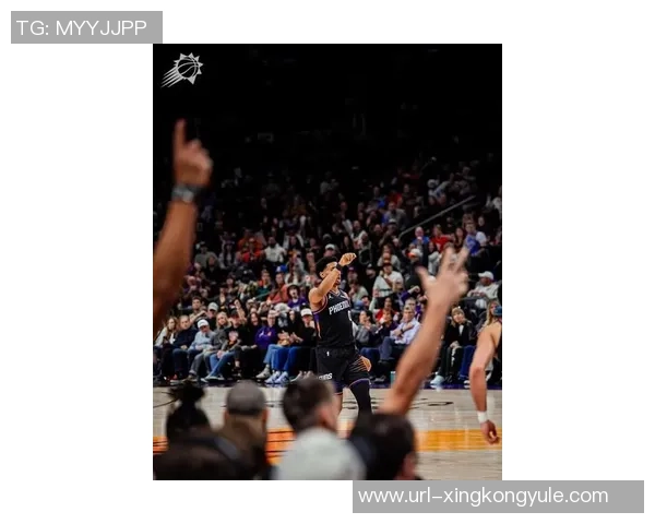 布克首节得分全在半场表现平平9分3助3失误正负值5引发关注