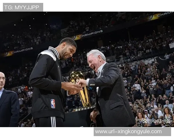 科尔谈执教风格演变强调战术喊声减少的趋势与影响